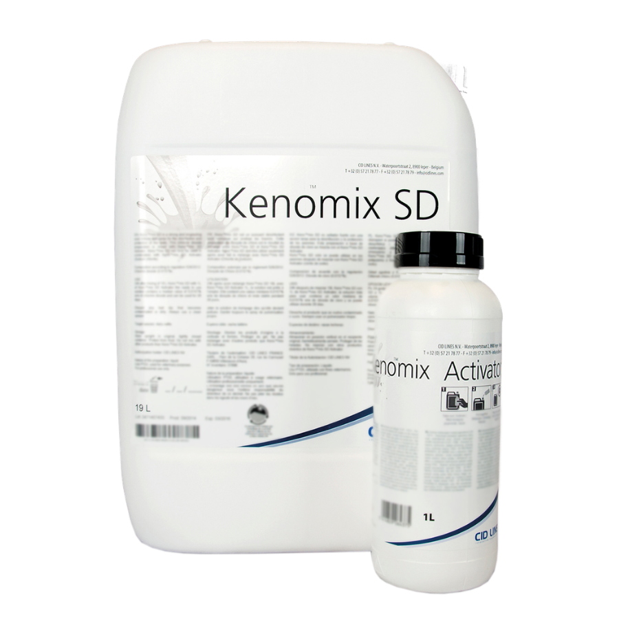 Na zdjęciu dwa opakowania chemicznego produktu Kenomix — duży kanister Kenomix SD (19 L) oraz mniejsza butelka Kenomix Activator (1 L).